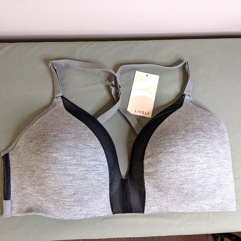 Lively, 36 DD All-Day Deep V No-Wire